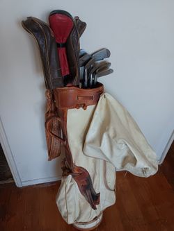Golf. Clubs.