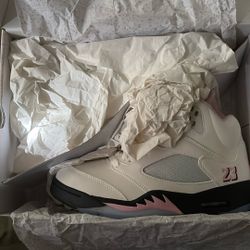 Air Jordan 5 Aunt Pearl