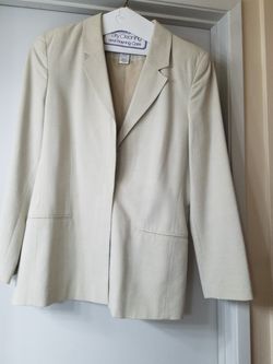Ladies tan medium blazer