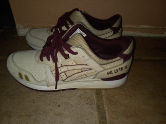 ASICS 