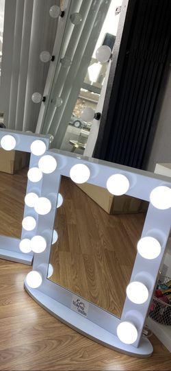 Vanity mirror