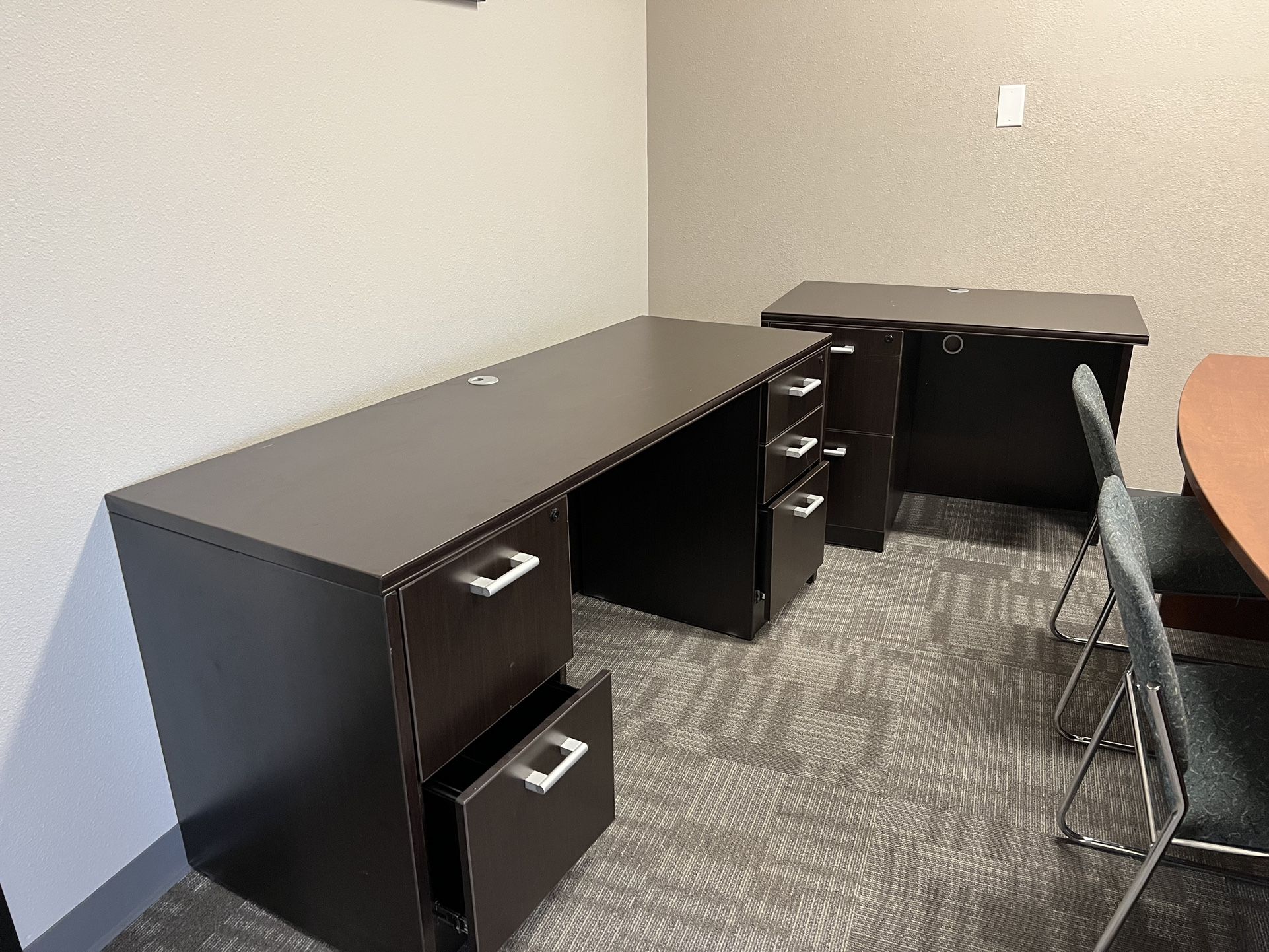 Office Desks And Chairs for Sale in Henderson, NV OfferUp