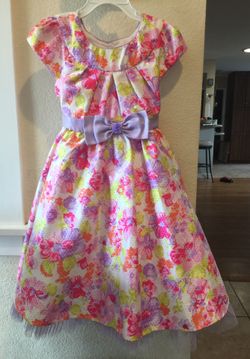 Beautiful little girls size 4 dress