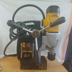 DEWALT MAH DRILL 2"  IN GOOD WORKING CONDITION