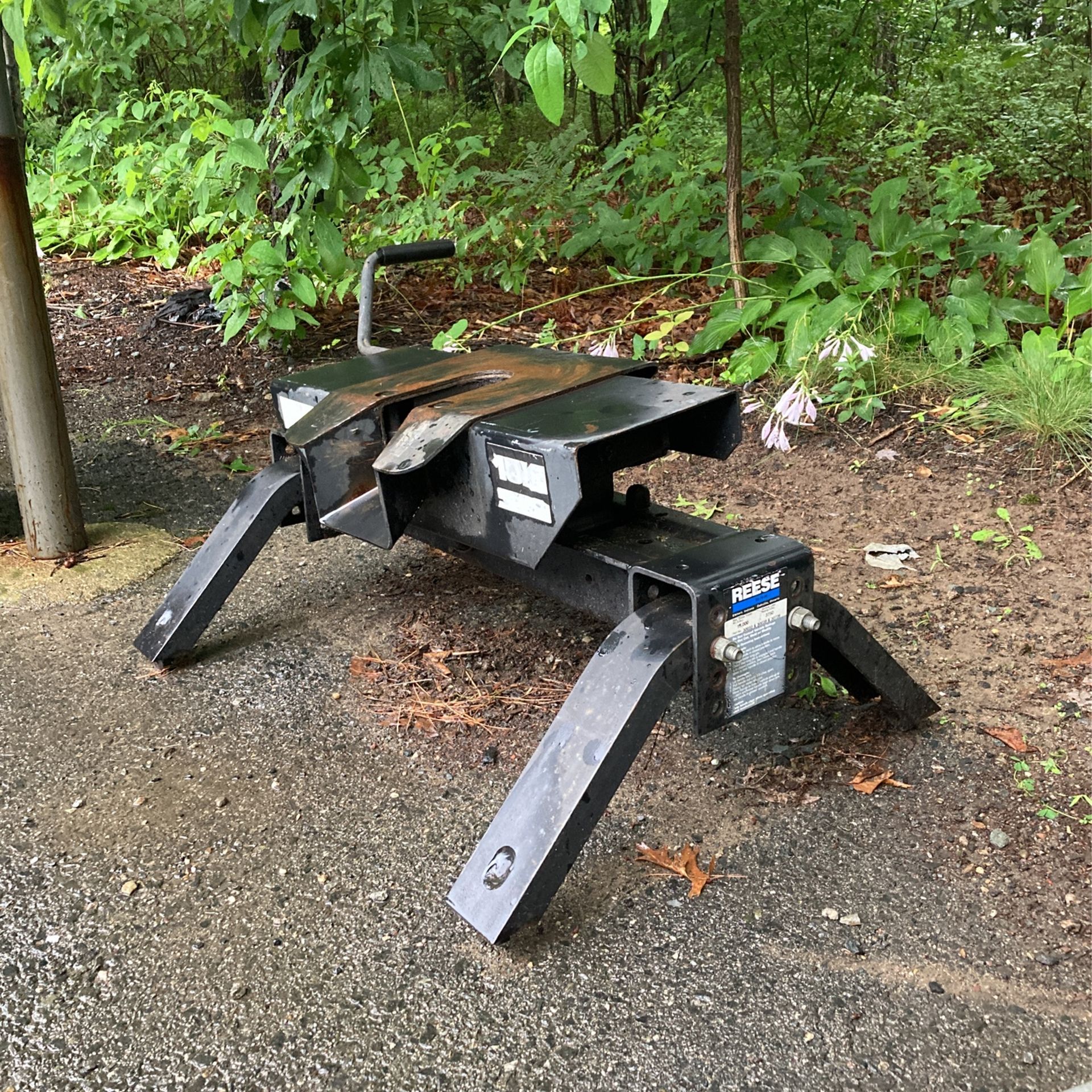 15000 Reese 5th Wheel With Rails And Stand