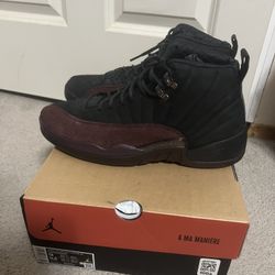 WORN ONCE JORDAN 12 A MA SIZE 11.5 MEN 