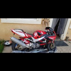 2001 Honda 929