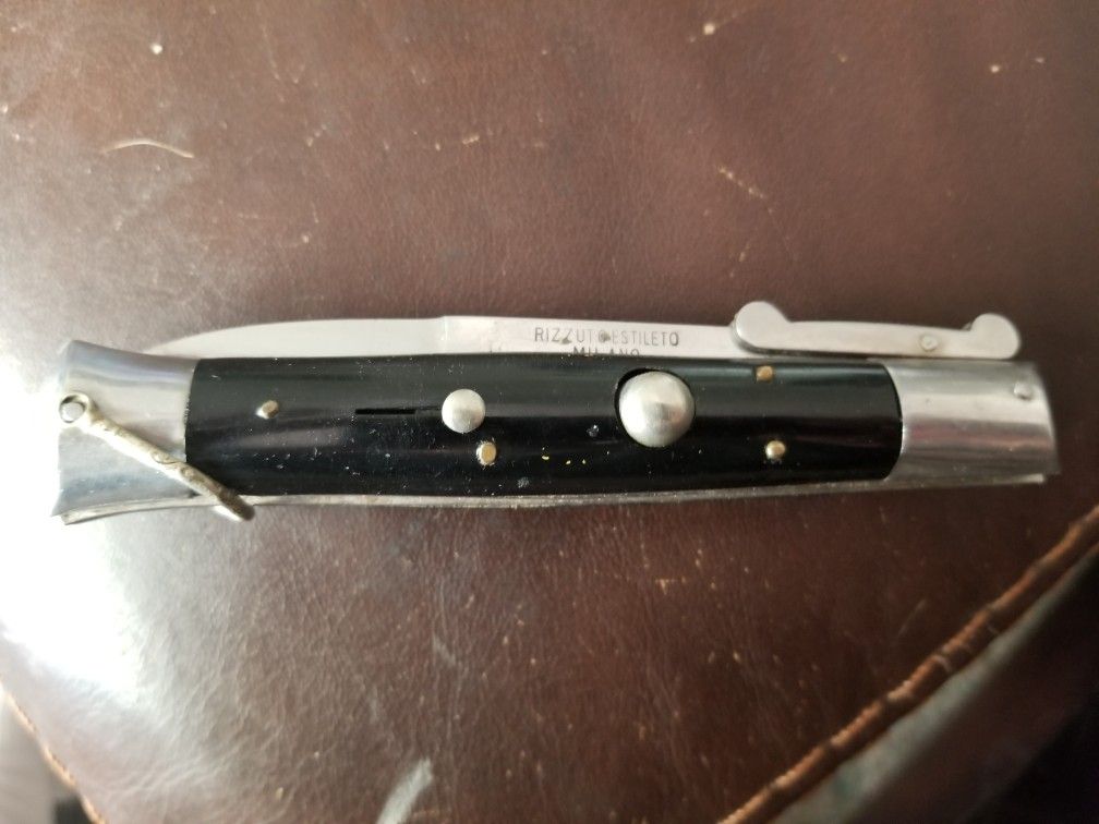 Rizzuto Estileto Milano auto knife