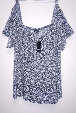Brand New With Tags Torrid Floral Flutter Sleeve Top 1X