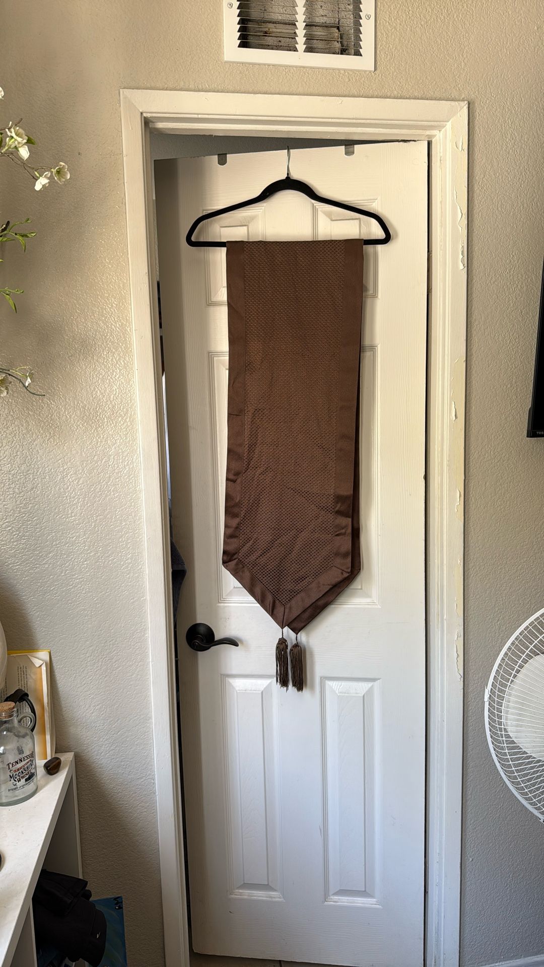 Brown Runner 