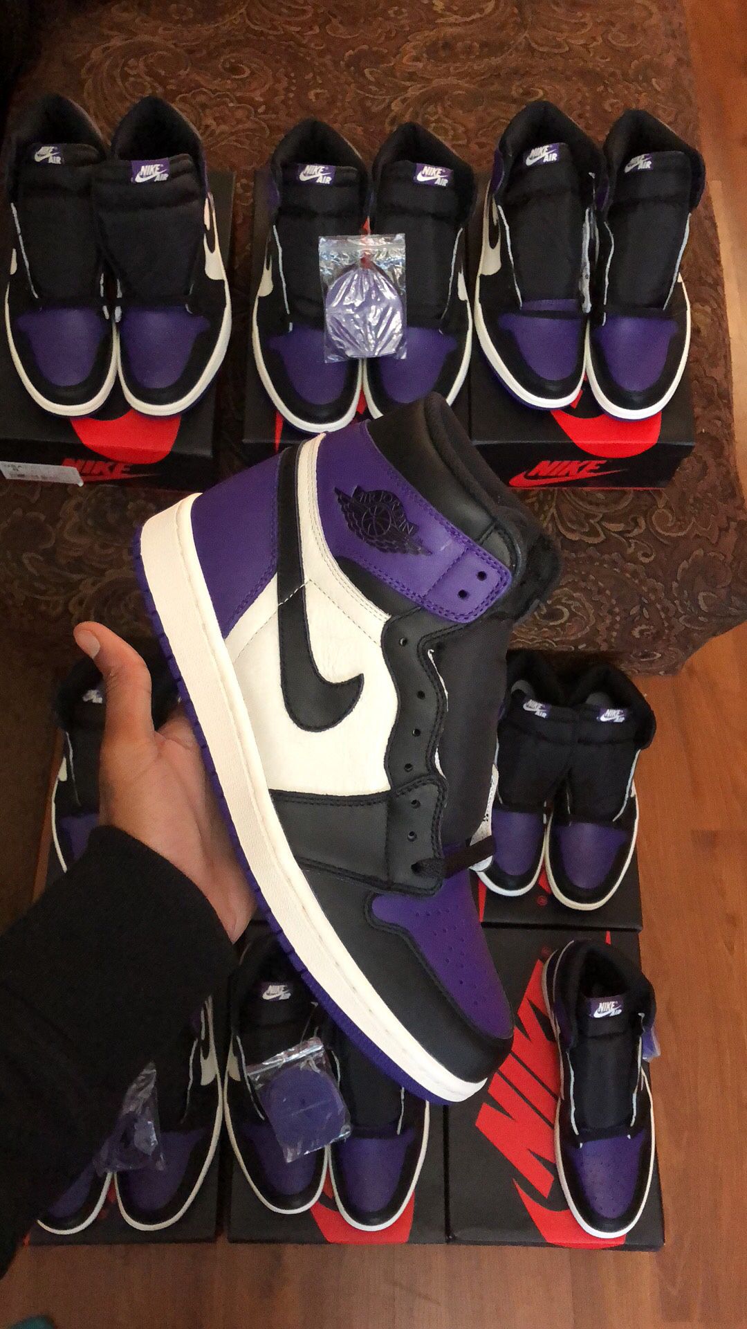 Air Jordan Retro 1 OG High Court Purple Men Size 9.5
