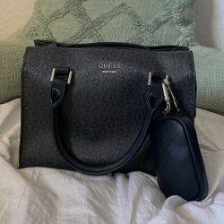 GUESS - black purse
