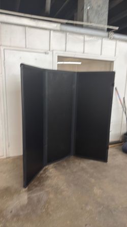 Bedliner for a full-size Toyota tundra