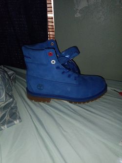 Blue Champion Timberland Size 7