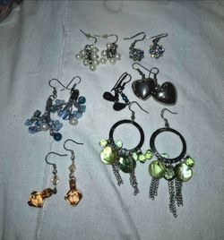 Lot of 7 Pairs Dangle Earrings