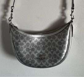 Coach Silver Metallic Signature Purse – TRADE FOR COACH
