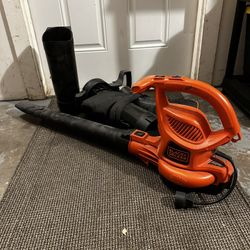 Black + Decker Leaf Blower / Vacuum (Corded)