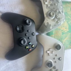 Xbox 1 Controllers
