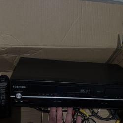 Toshiba SD-V296 ( DVD / VCR Combo Player )