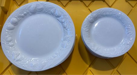 Vintage Fruit de Blanc White Embossed Dinnerware – 17 Plates