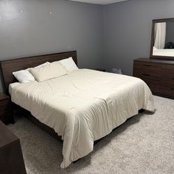King Bedroom Set