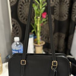 Coach Swing Zip Bag