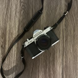 PENTAX K1000 Fully mechanical Camera