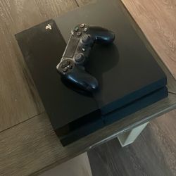 PS4 W/ Controller 