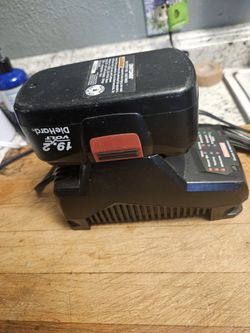 Craftsman 7.2V-24V Charger with 19.2V DieHard Battery 