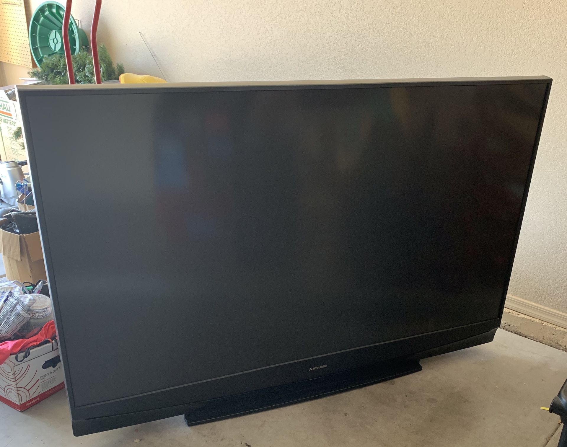 Mitsubishi 65 inch DLP TV
