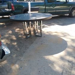 Table/ 4 Chairs