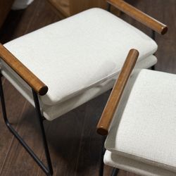 Magnolia Target Ottoman With TAGS 