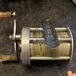 PFLUEGER Nobby #1963 vintage fishing reel, made in USA
