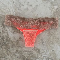 BEACH BUNNY SWIMWEAR