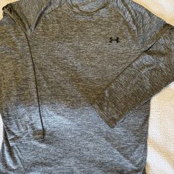 Under Armour Men's Small Gray Long Sleeve