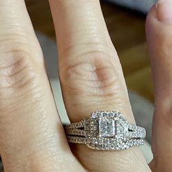 Princess Cut Diamond Ring With Accenting Diamonds On Each Side Thumbnail