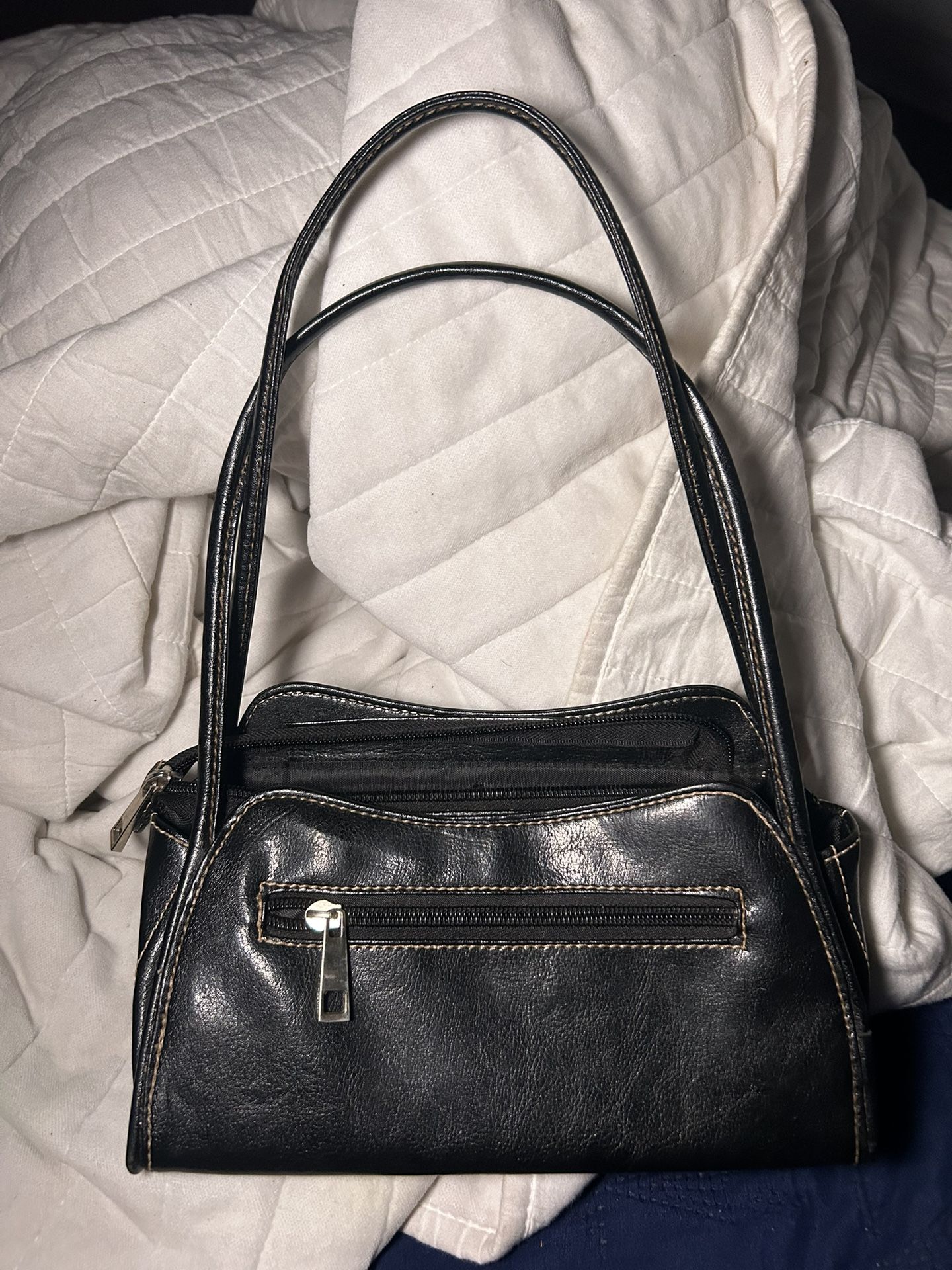 Black Shoulder Bag | Everyday Handbag | Classic Purse