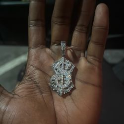 Moissanite Pendant