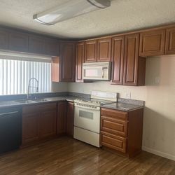 Kitchen Cabinets 