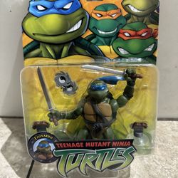 Playmates Teenage Mutant Ninja Turtles TMNT 2003 Retro REISSUE Leonardo Figure