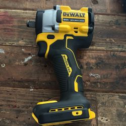Dewalt 20v Impact wrench Dcf921 1/2