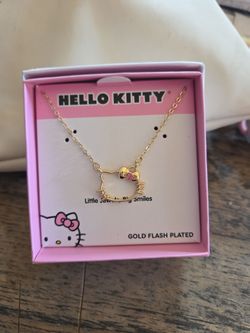 Hello kitty necklace