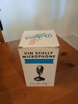 Vin Scully microphone