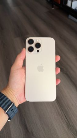 iPhone 16 Pro Max 256GB Unlocked