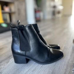 Black Boots Size 6