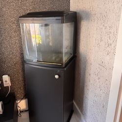 Bío cube Fish Tank- With Storage 