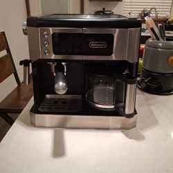 DeLonghi Coffee And Espresso Machine [NWOB]