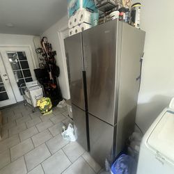 Frigidaire Fridge 17.4 Cu