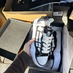 white skeleton amiri 