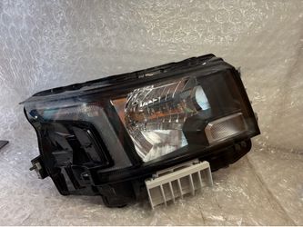 2022-2023-2024 Nissan Frontier Right Passenger Side Halogen Headlight OEM